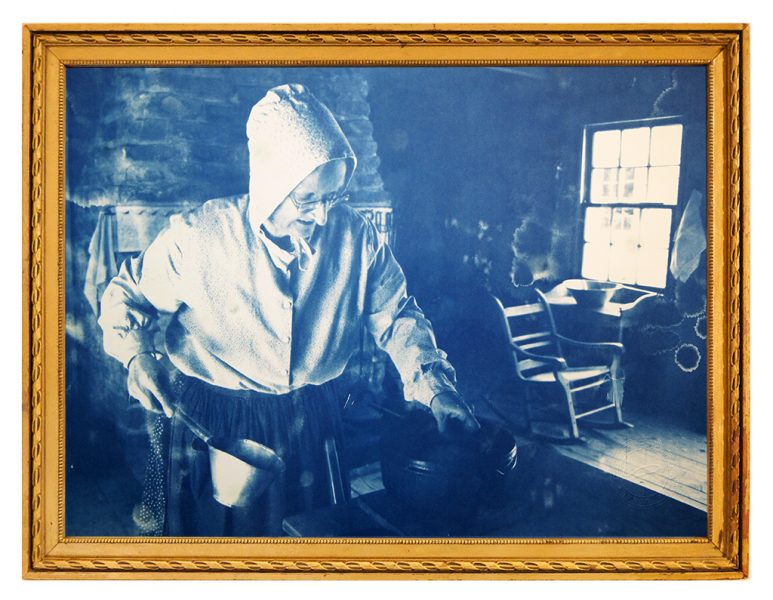 Exposition qui met en évidence les liens qui unissent l'artisan et l'artiste.