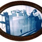 Exposition qui met en évidence les liens qui unissent l'artisan et l'artiste.