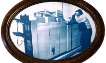 Exposition qui met en évidence les liens qui unissent l'artisan et l'artiste.