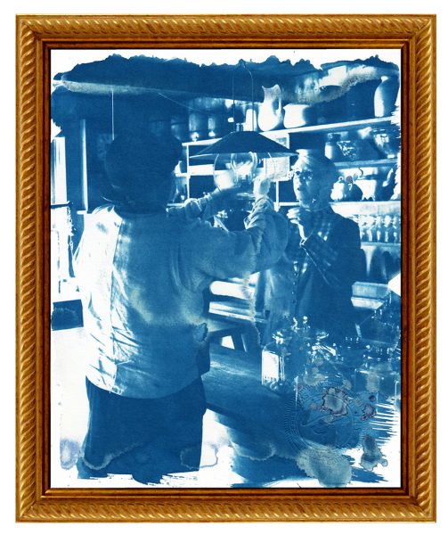 Exposition qui met en évidence les liens qui unissent l'artisan et l'artiste.