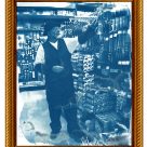 Exposition qui met en évidence les liens qui unissent l'artisan et l'artiste.