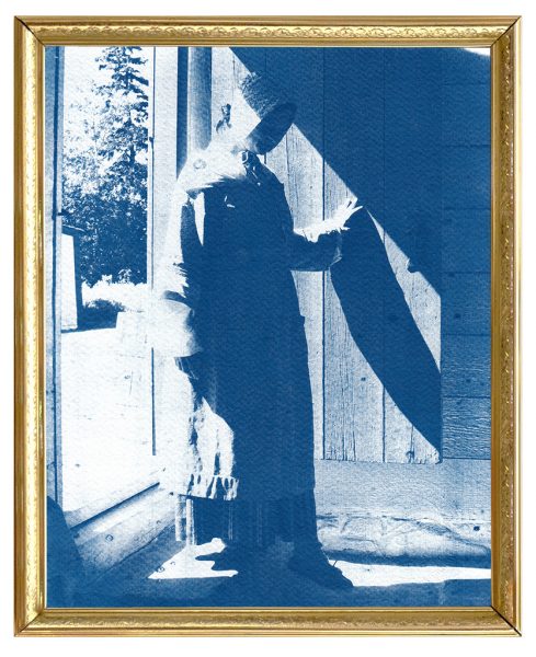 Exposition qui met en évidence les liens qui unissent l'artisan et l'artiste.