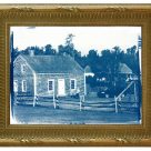 Exposition qui met en évidence les liens qui unissent l'artisan et l'artiste.