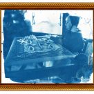 Exposition qui met en évidence les liens qui unissent l'artisan et l'artiste.