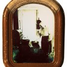 Exposition qui met en évidence les liens qui unissent l'artisan et l'artiste.