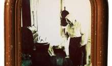 Exposition qui met en évidence les liens qui unissent l'artisan et l'artiste.